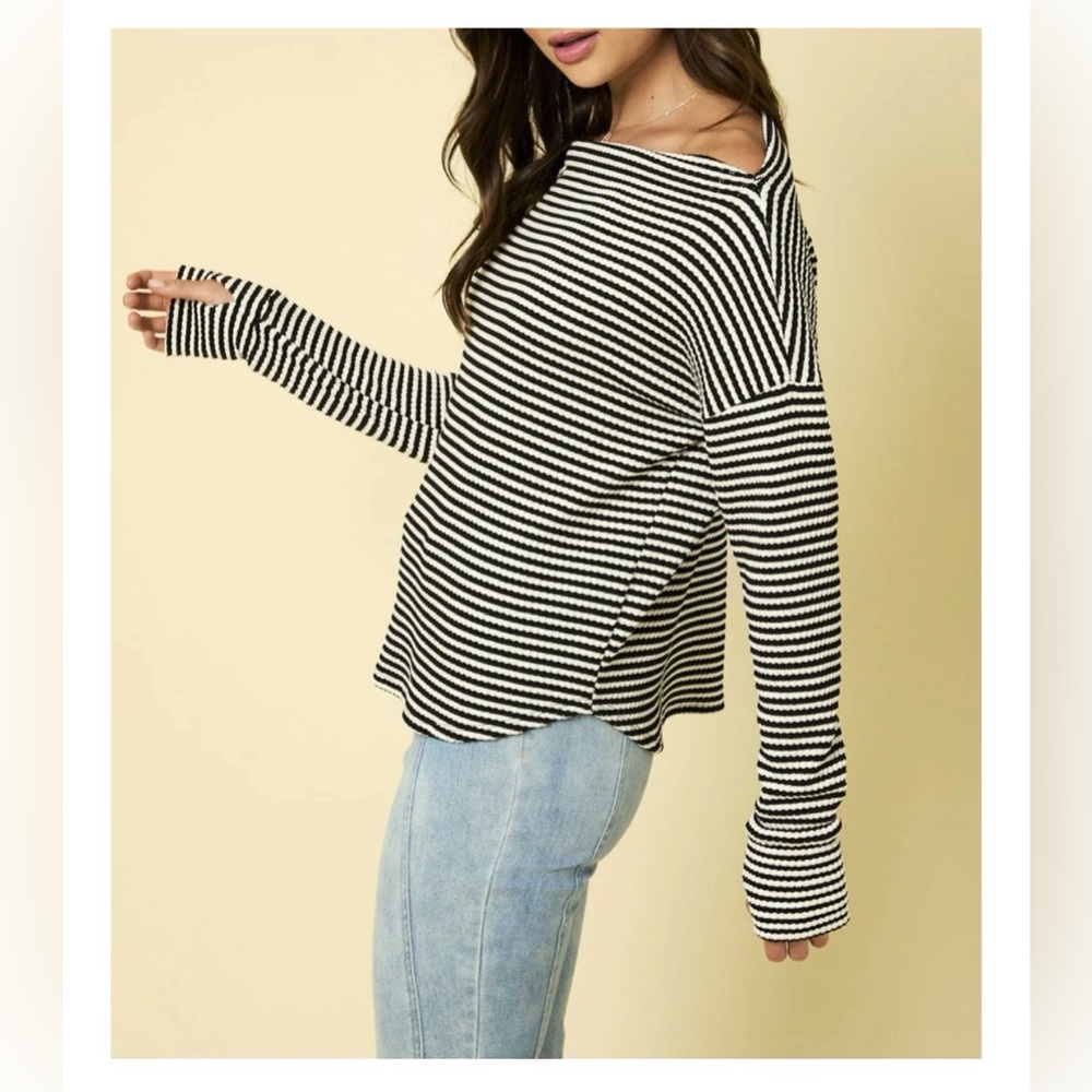 Korye Striped Black and White Women's Boat Neck sweater
